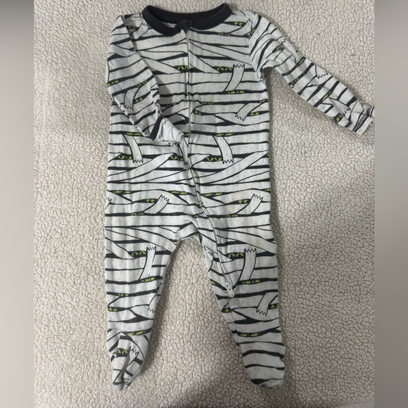 Old Navy Other - Old Navy Halloween Mummy Print Footie